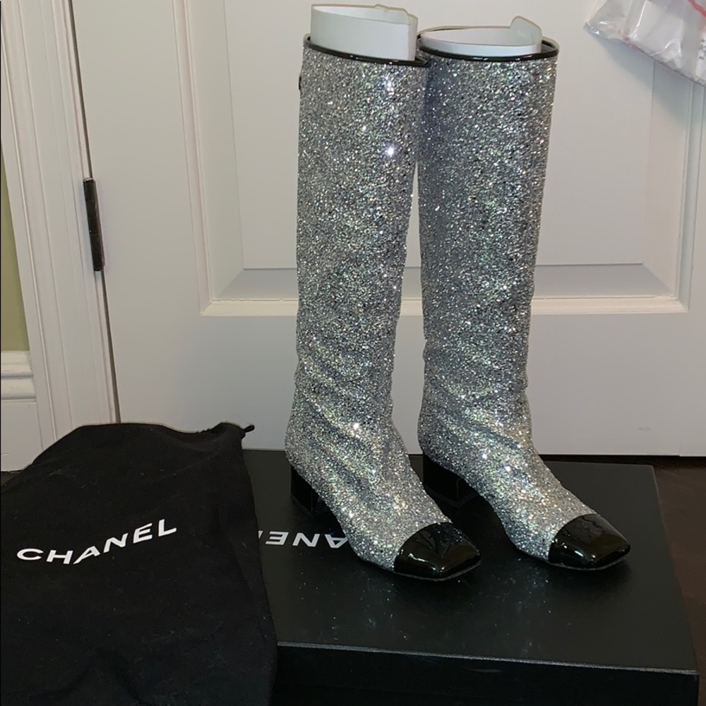 Chanel 2017 runway Glitter Boots (Silver/Black)
